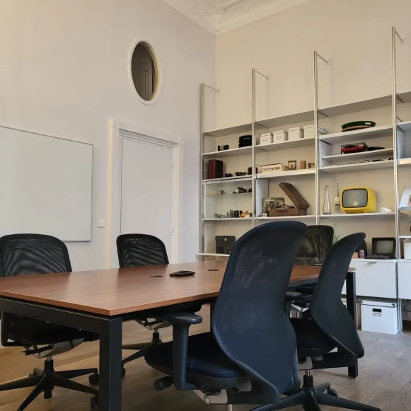 Bureau privé 46 m² 12 postes Location bureau Rue René Boulanger Paris 75010 - photo 4