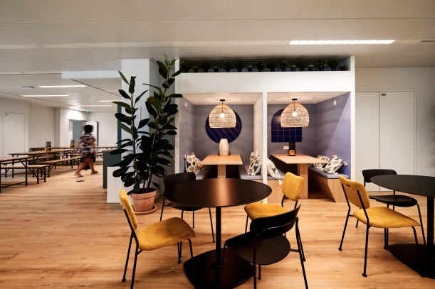 Bureau privé - 93400 - 5 postes - 2600€