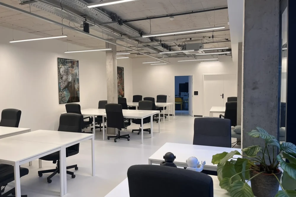 Open Space - 75019 - 20 postes - 460€