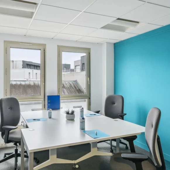 Bureau privé 14 m² 3 postes Coworking Rue Crucy Nantes 44000 - photo 1