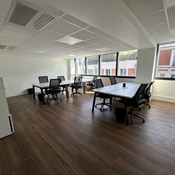 Bureau privé 65 m² 10 postes Coworking Boulevard Gouvion-Saint-Cyr Paris 75017 - photo 3