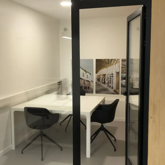 Bureau privé 80 m² 16 postes Coworking Rue Chanzy Paris 75011 - photo 2