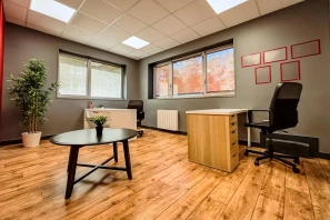 Bureau privé - 78711 - 3 postes - 520€