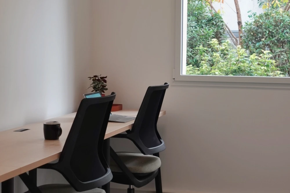 Open Space - 75018 - 36 postes - 210€