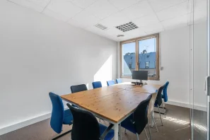 Espace indépendant - 75011 - 26 postes - 10400€