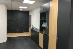 Bureau privé - 38240 - 10 postes - 950€