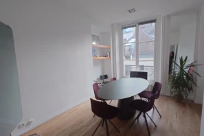 Open Space - 75004 - 10 postes - 400€