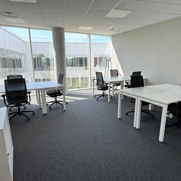 Bureau privé 28 m² 9 postes Location bureau Avenue François Pignier Bourg-en-Bresse 01000 - photo 2