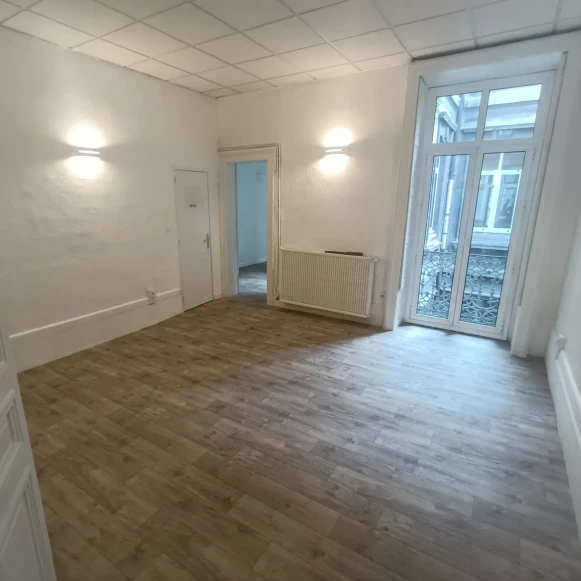 Bureau privé 21 m² 5 postes Location bureau Rue de Maguelone Montpellier 34000 - photo 1