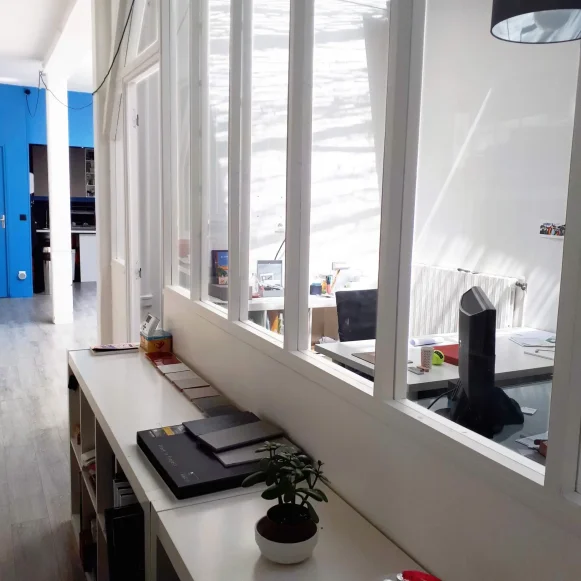 Open Space  1 poste Location bureau Rue du Chalet Paris 75010 - photo 4
