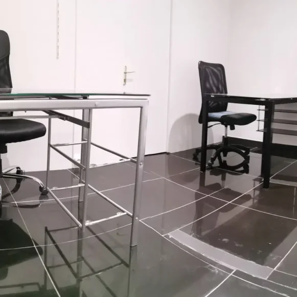 Bureau privé 9 m² 2 postes Location bureau Avenue des Champs-Élysées Paris 75008 - photo 2