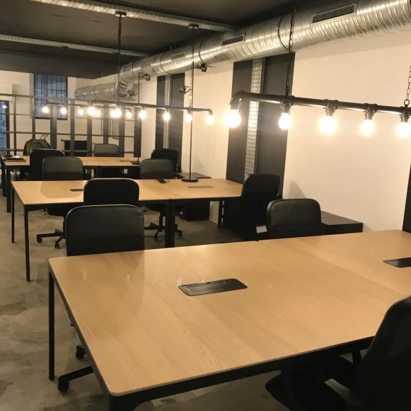 Espace indépendant 90 m² 12 postes Coworking Rue de la Taulière Marseille 13001 - photo 6