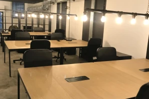 Espace indépendant - 13001 - 12 postes - 1310€