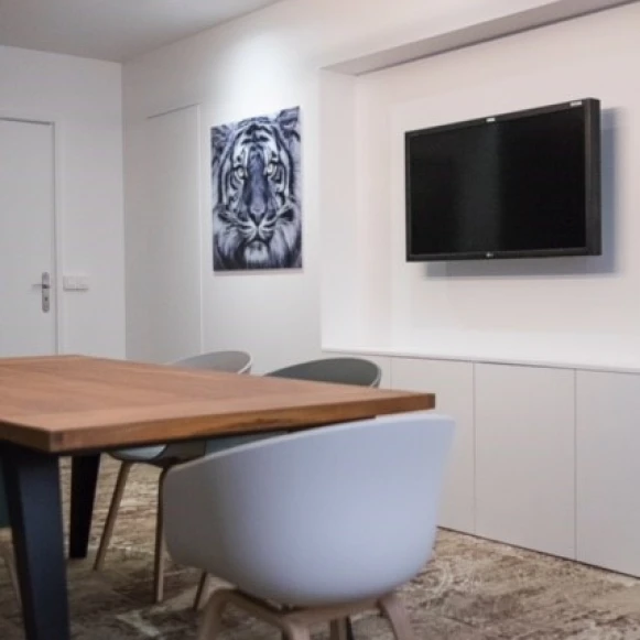 Bureau privé 18 m² 2 postes Coworking  Feucherolles 78810 - photo 5