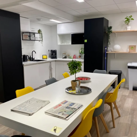 Bureau privé 12 m² 3 postes Location bureau Rue de Châtillon Rennes 35000 - photo 7