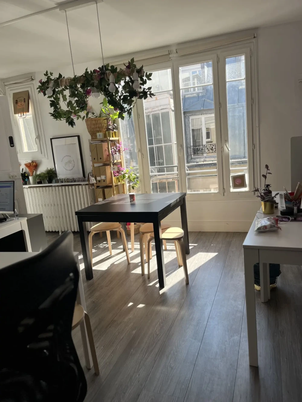 Espace indépendant - 75008 - 8 postes - 3300€