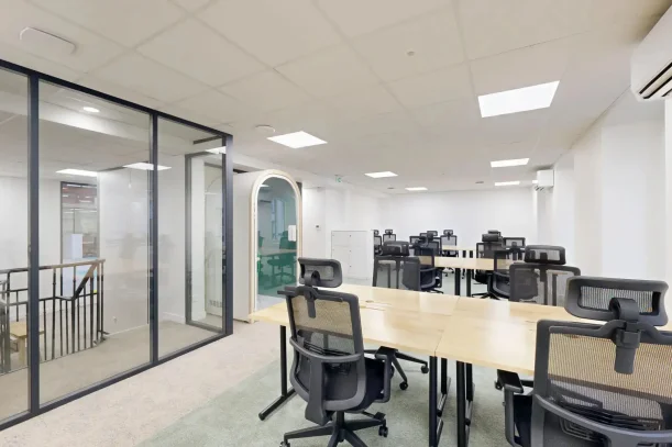Bureau privé - 75010 - 16 postes - 10900€