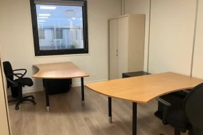 Bureau privé - 69760 - 4 postes - 890€