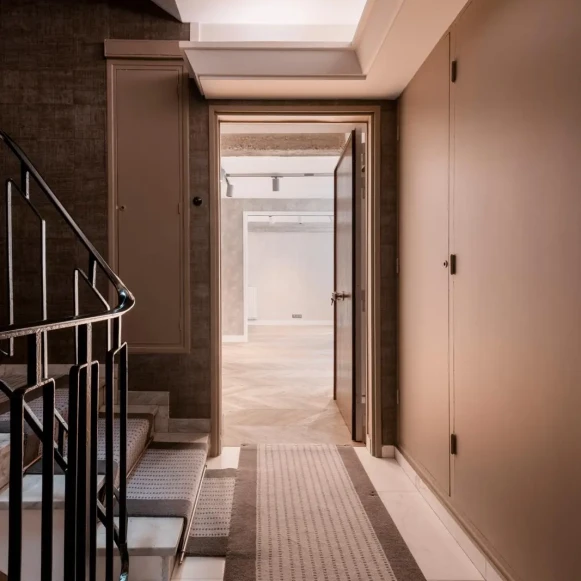 Espace indépendant 35 m² 6 postes Location bureau Rue du Faubourg Saint-Honoré Paris 75008 - photo 5