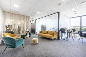 Bureau privé - 49800 - 2 postes - 754€