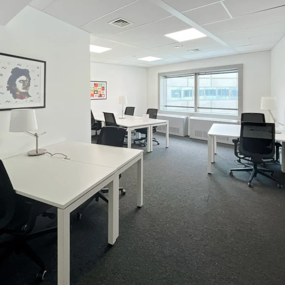 Bureau privé 24 m² 7 postes Location bureau Place des Cinq Martyrs du Lycée Buffon Paris 75015 - photo 1