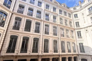 Bureau privé - 69001 - 4 postes - 740€