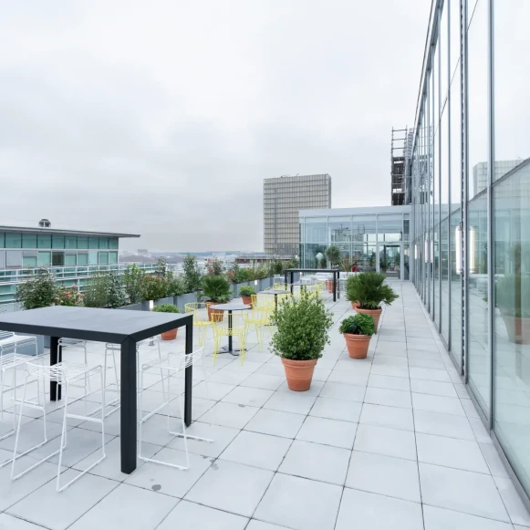 Bureau privé 48 m² 12 postes Location bureau Avenue de France Paris 75013 - photo 1