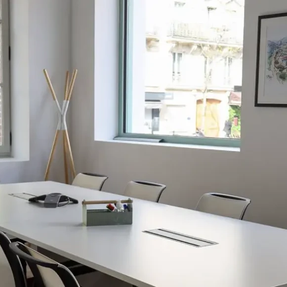 Bureau privé 200 m² 40 postes Coworking Avenue Parmentier Paris 75011 - photo 2