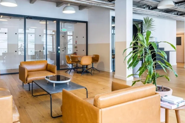 Bureau privé - 75003 - 2 postes - 1232.5€