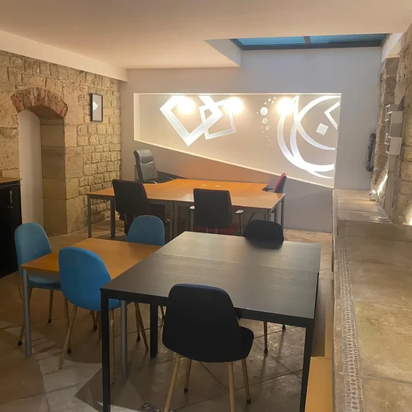 Bureau privé 42 m² 4 postes Location bureau Rue de Berri Paris 75008 - photo 1