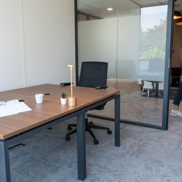 Bureau privé 10 m² 1 poste Coworking Rue Evariste Galois Biot 06410 - photo 3