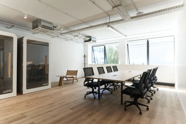 Espace indépendant - 92300 - 26 postes - 13800€