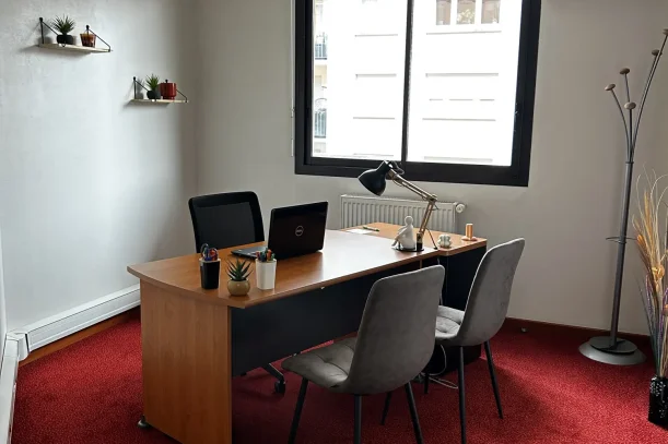Bureau privé - 74200 - 2 postes - 798€
