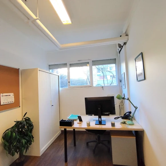 Bureau privé 11 m² 2 postes Location bureau Avenue Jean Moulin Montreuil 93100 - photo 5