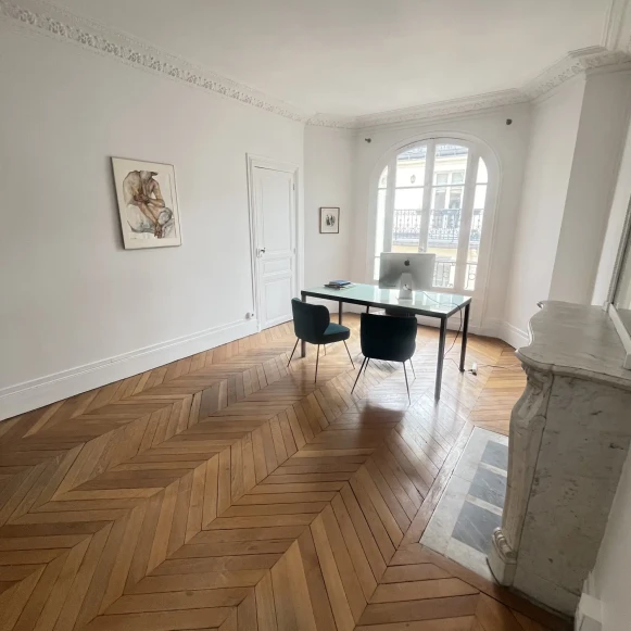 Bureau privé 22 m² 3 postes Location bureau Rue Séguier Paris 75006 - photo 3