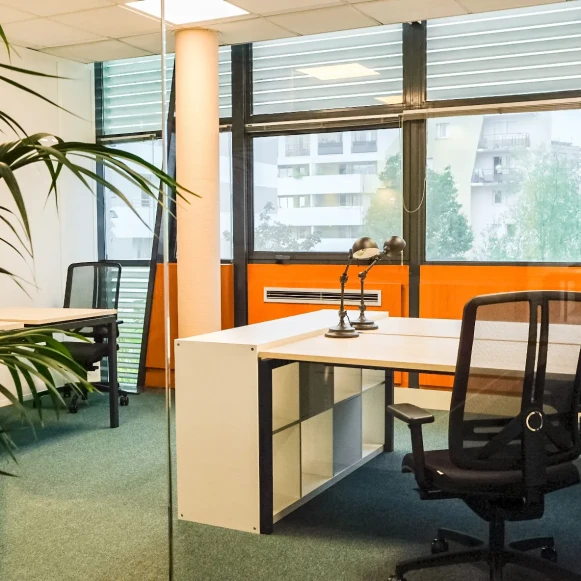 Bureau privé 41 m² 10 postes Coworking Avenue Emile Counord Bordeaux 33300 - photo 5