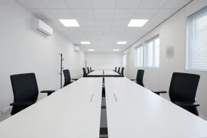 Espace indépendant - 93100 - 12 postes - 3550€