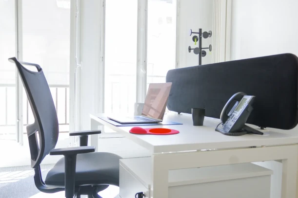 Bureau privé - 33000 - 3 postes - 1536€