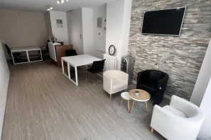 Espace indépendant - 75017 - 15 postes - 3800€