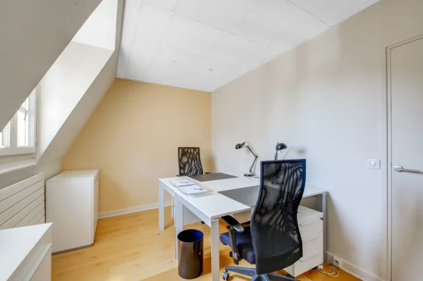 Bureau privé - 75017 - 2 postes - 1000€