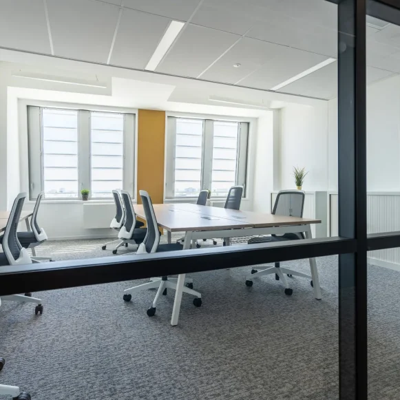 Bureau privé 30 m² 9 postes Coworking Rue de Châtillon Rennes 35000 - photo 2