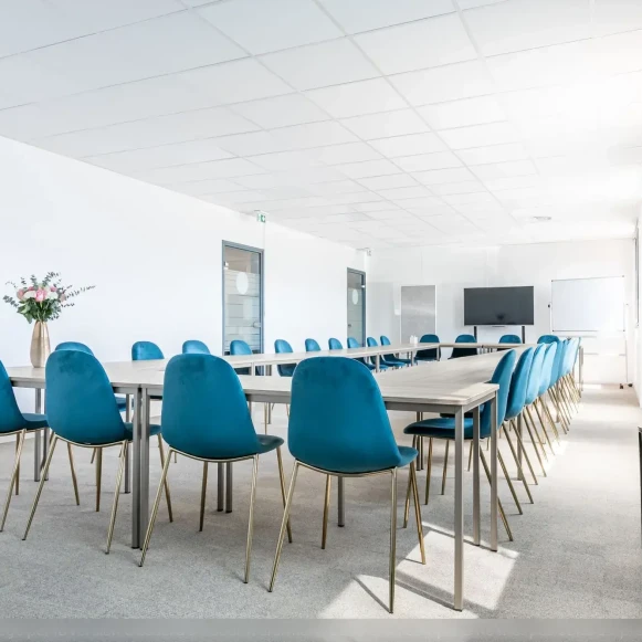 Bureau privé 116 m² 30 postes Coworking Rue Salvador Allende Poitiers 86000 - photo 4