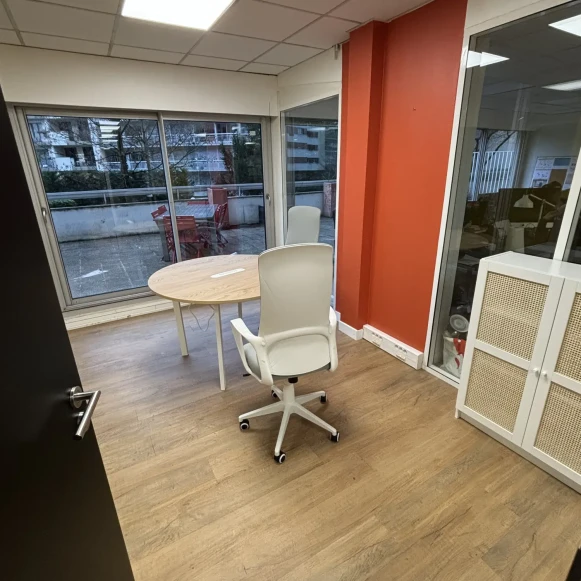 Bureau privé 18 m² 2 postes Location bureau Rue de Crimée Paris 75019 - photo 4