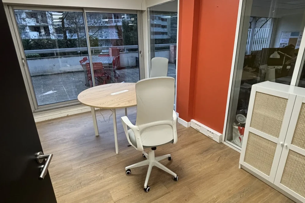 Bureau privé - 75019 - 2 postes - 1000€