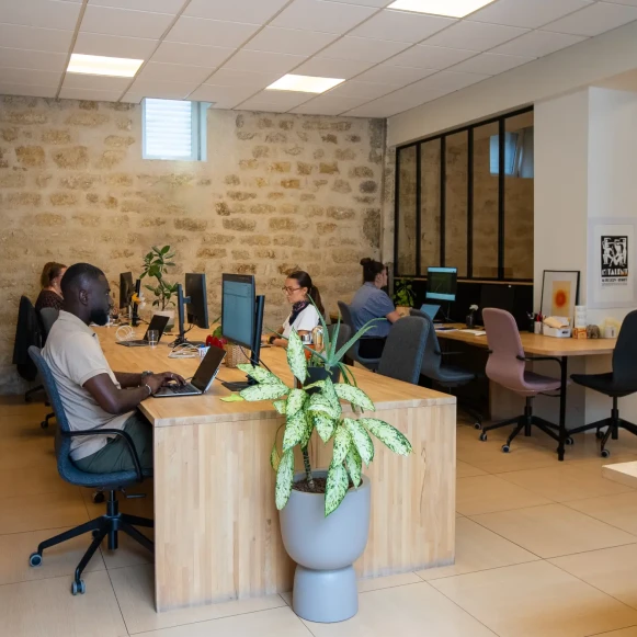 Open Space  5 postes Location bureau Rue de Sèvres Paris 75006 - photo 1