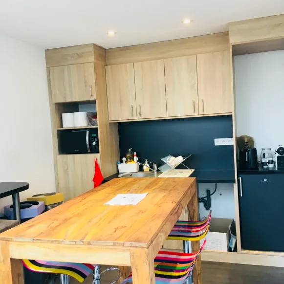 Bureau privé 15 m² 4 postes Location bureau Boulevard Pierre 1er Le Bouscat 33110 - photo 7