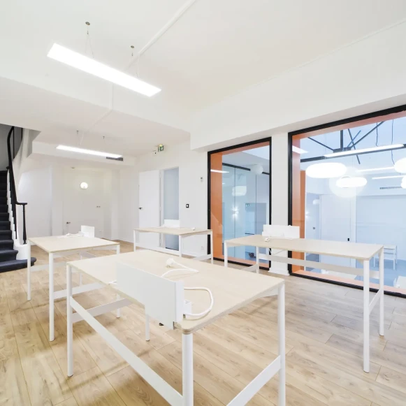 Espace indépendant 220 m² 25 postes Location bureau Rue d'Aboukir Paris 75002 - photo 4