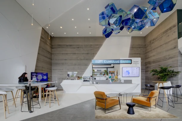 Bureau privé - 69003 - 8 postes - 3520€