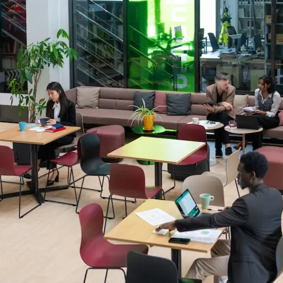 Bureau privé 15 m² 4 postes Coworking Rue Lortet Lyon 69007 - photo 7