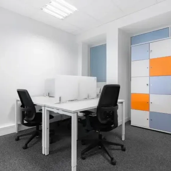 Bureau privé 12 m² 6 postes Coworking Rue Taylor Paris 75010 - photo 3